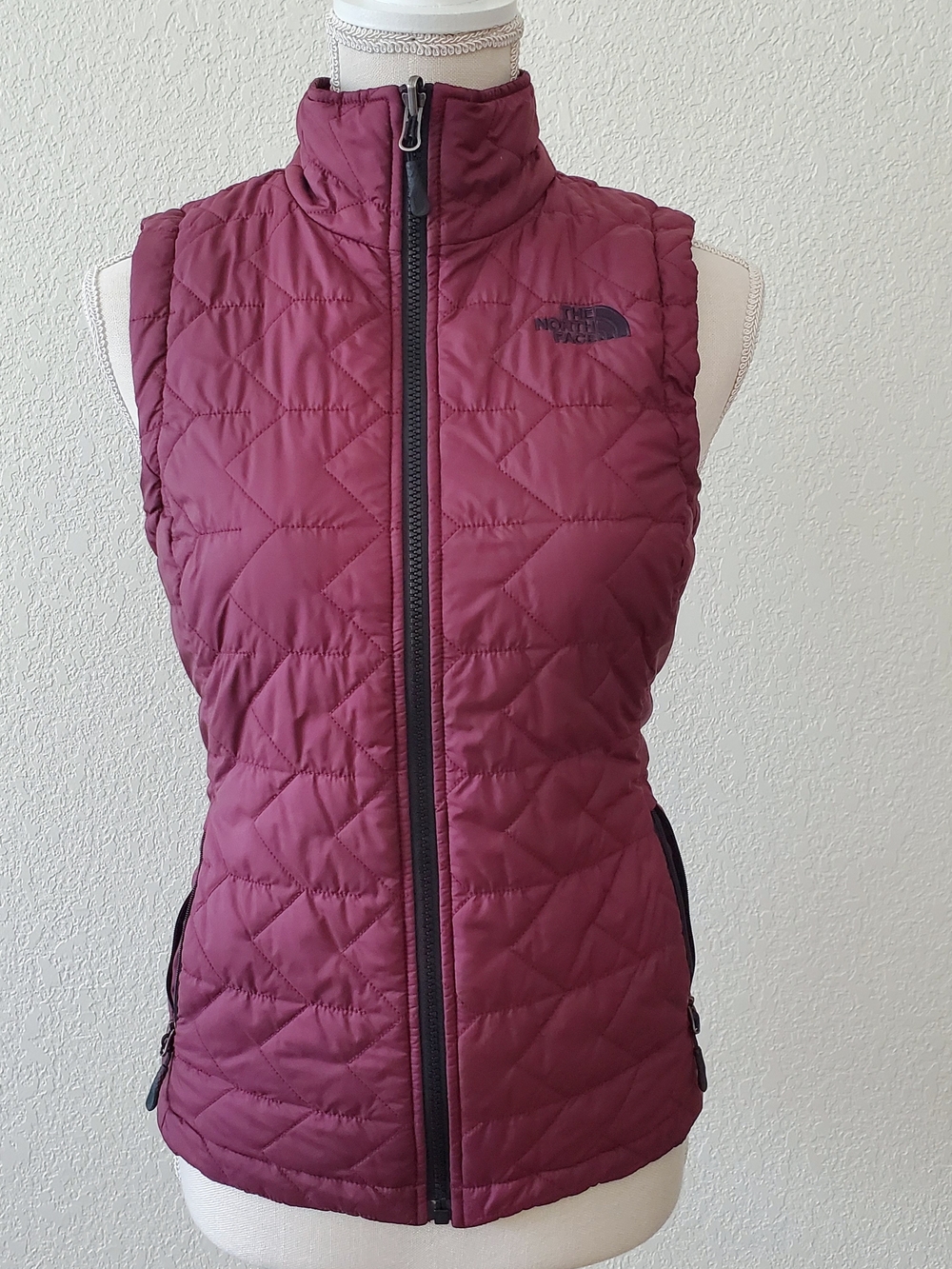 The North Face Women's Wine Quilted Vest
